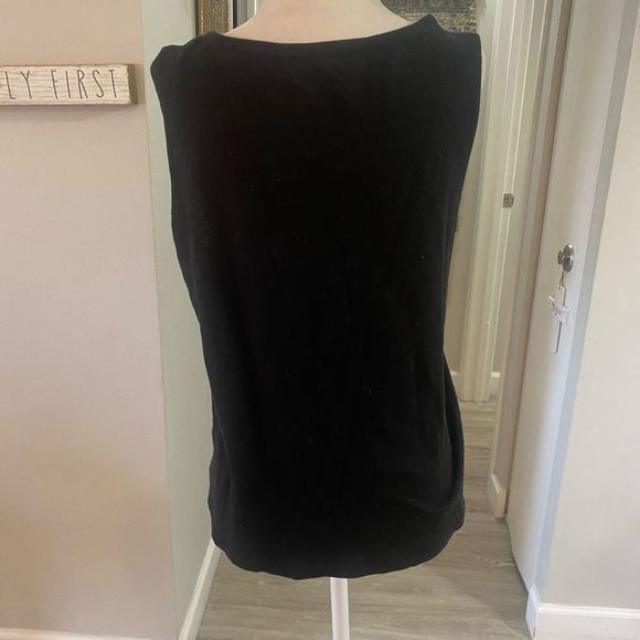 NWOT Sanctuary Tank - Picture 5 of 6